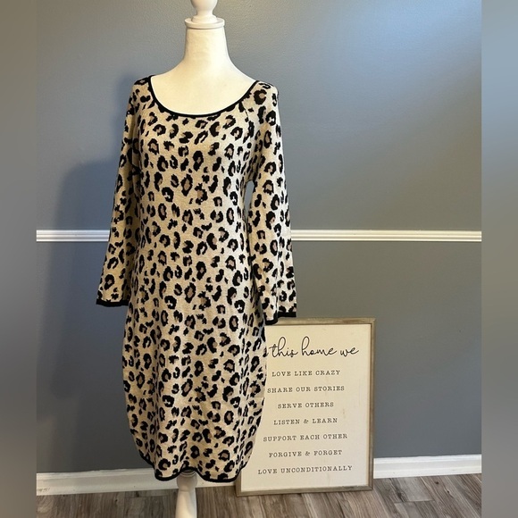 Velvet by Graham & Spencer Womens Animal Print Bodycon Sweater Dress Size Medium - Picture 3 of 6